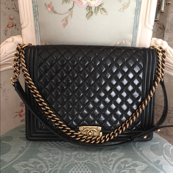 CHANEL Handbags - Chanel large Le boy Bag CHANEL Handbags - Chanel large Le boy Bag
